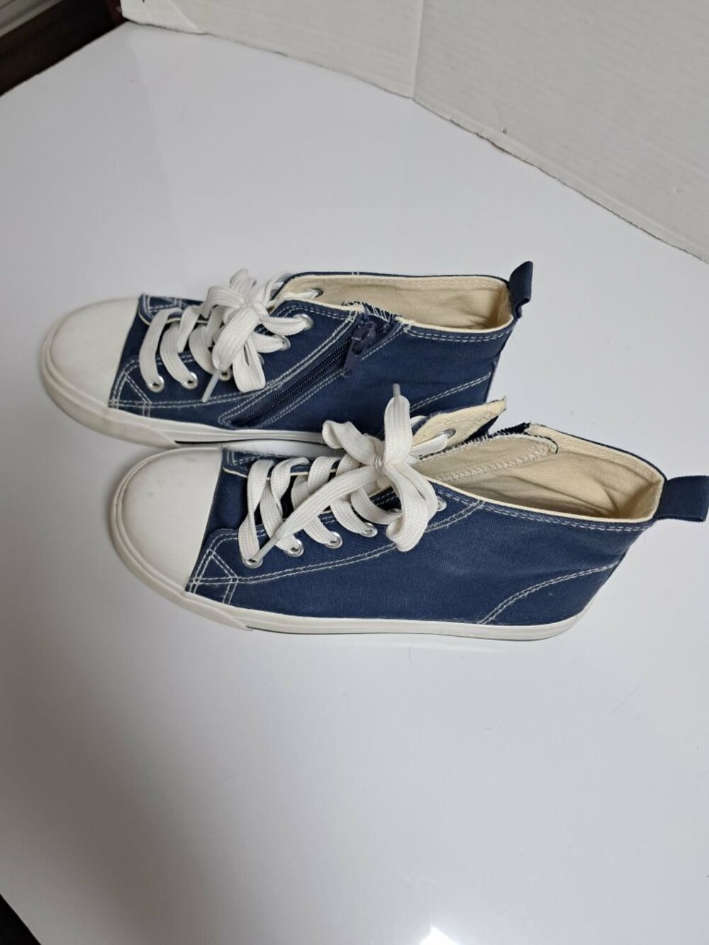 Girls Size 5 Denim Blue High Top Canvas Sneakers Side Zip - Picture 3 of 8